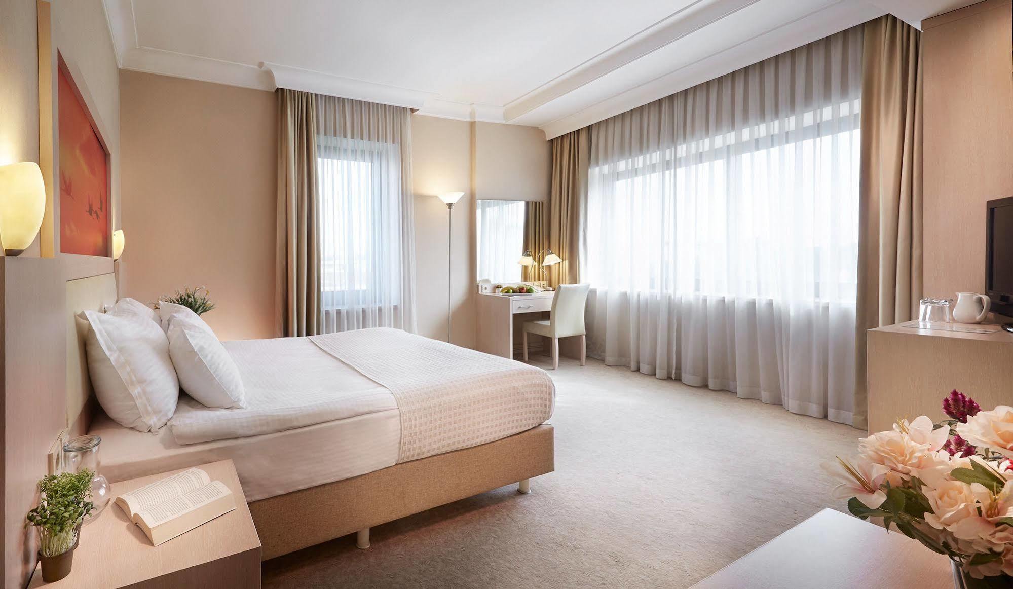 Kordon Hotel Alsancak Esmirna Exterior foto