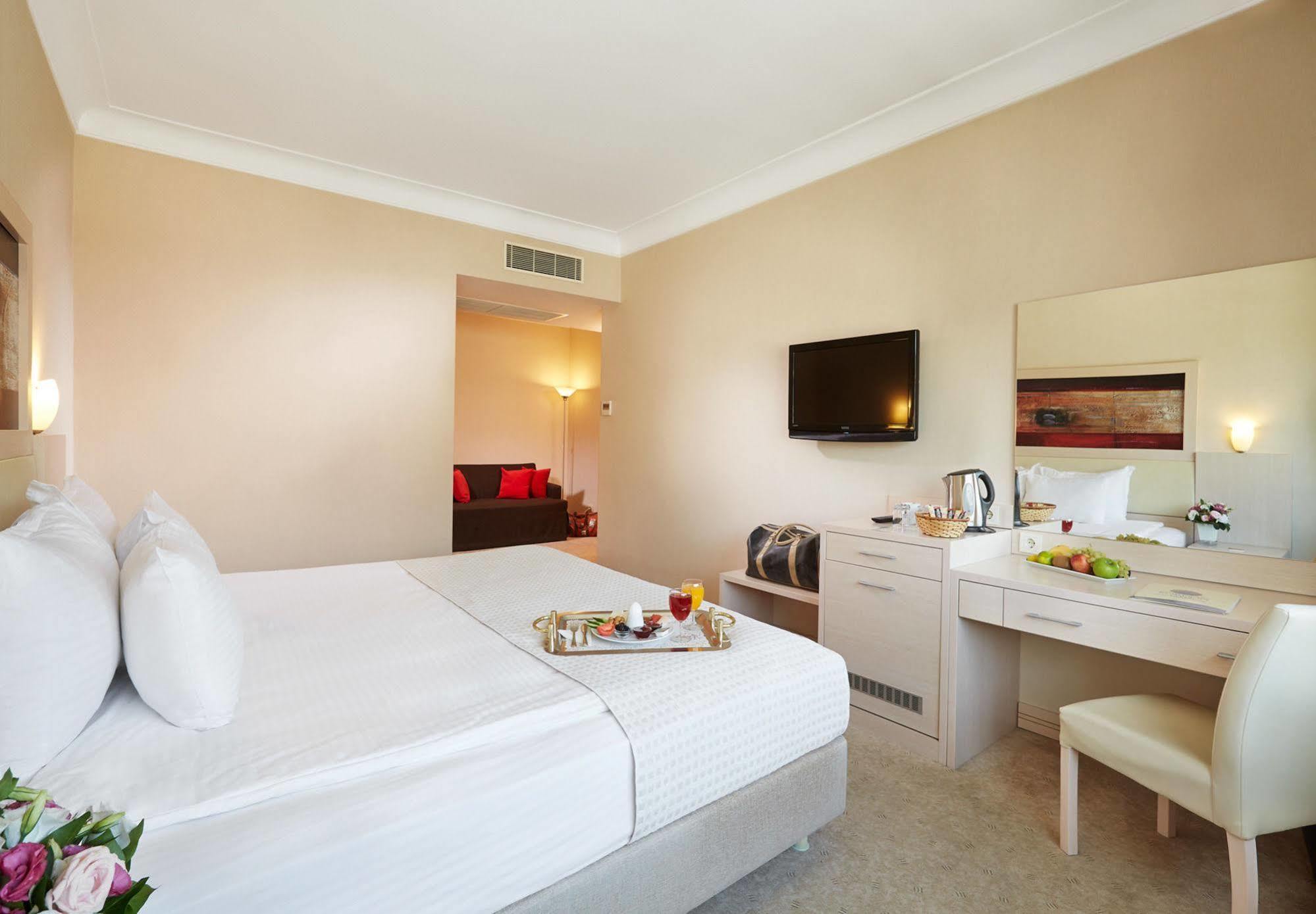 Kordon Hotel Alsancak Esmirna Exterior foto